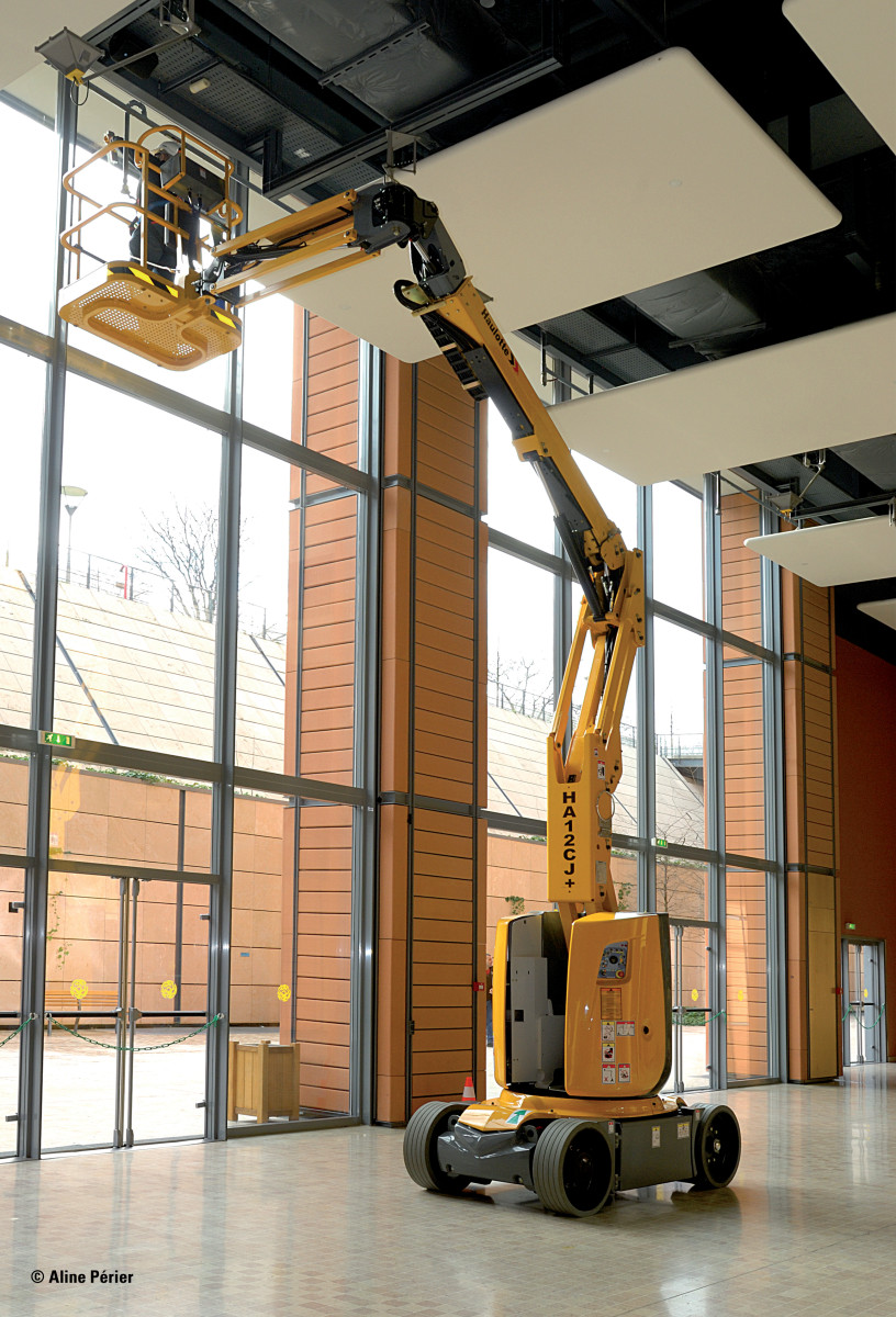 高空作業(yè)車操作注意事項(xiàng)有哪些