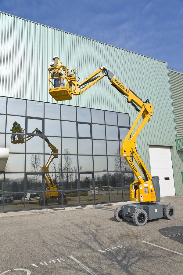 12米高空作業(yè)平臺(tái)多少錢