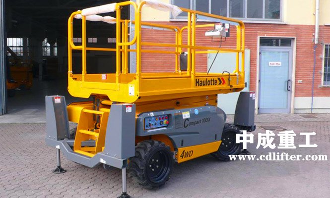 剪叉式高空作業(yè)平臺機(jī)動(dòng)性