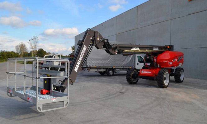 直臂式高空作業(yè)平臺車廠家價格