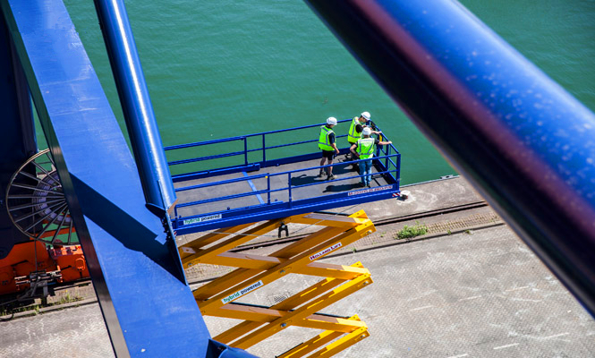 12米升降機(jī)全自動(dòng)圖片