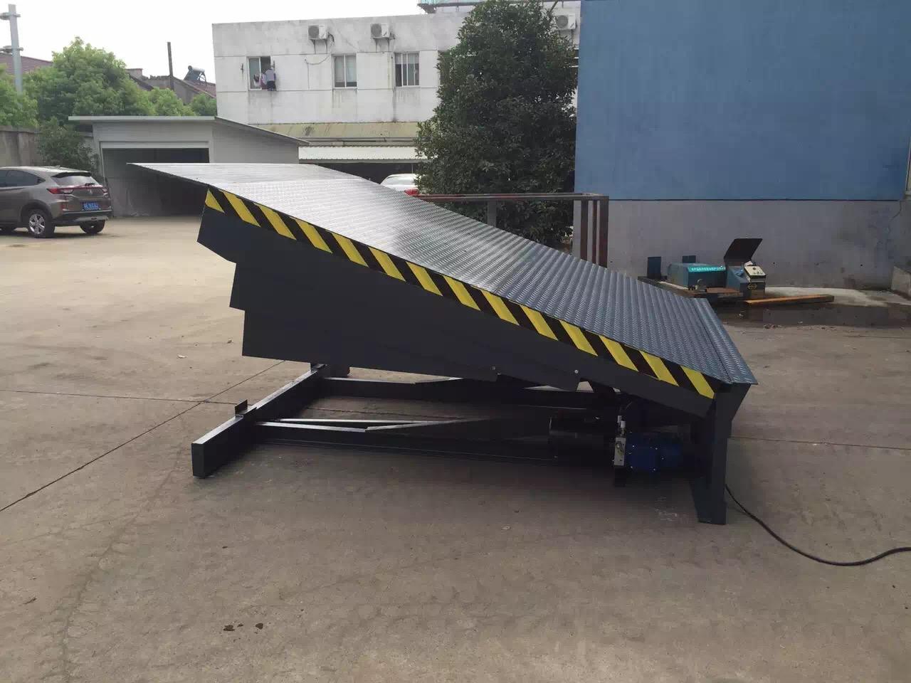 臺面式登車橋圖片