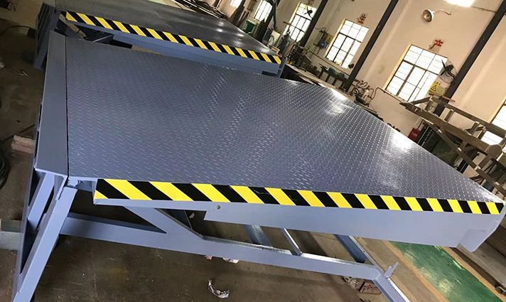 臺面式登車橋圖片