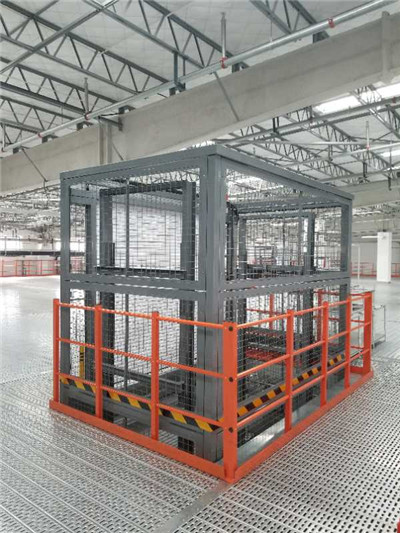 室內(nèi)升降貨梯圖片